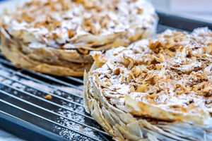 Baklava Crumbles Pie